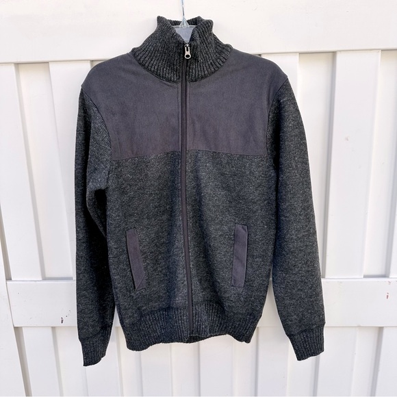 IZOD Men's Full Zip Lined Sweater Jacket NWT - Picture 2 of 12